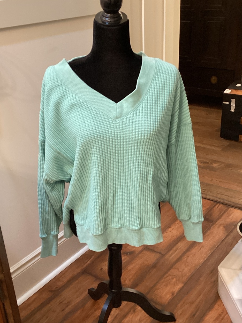 American eagle oversized v-neck